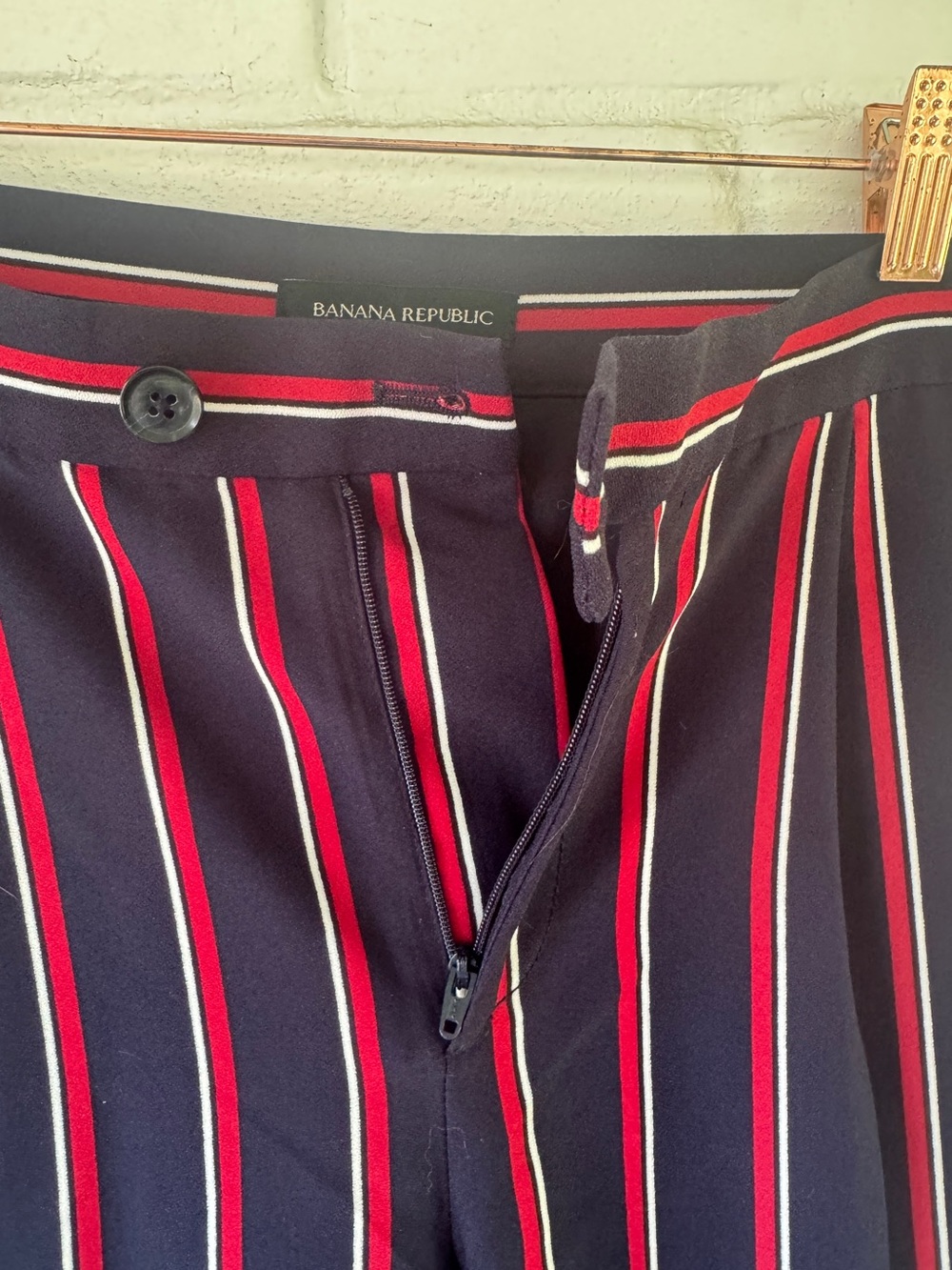BANANA REPUBLIC Wide Leg Navy Pinstripe Trousers • Womens Size 6 Long